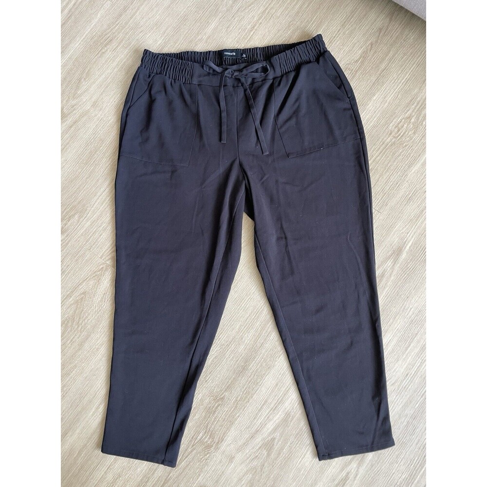 Torrid Women's Plus  Size 2 Dress Pants Skinny Pants  Black Polyester Drawstring
